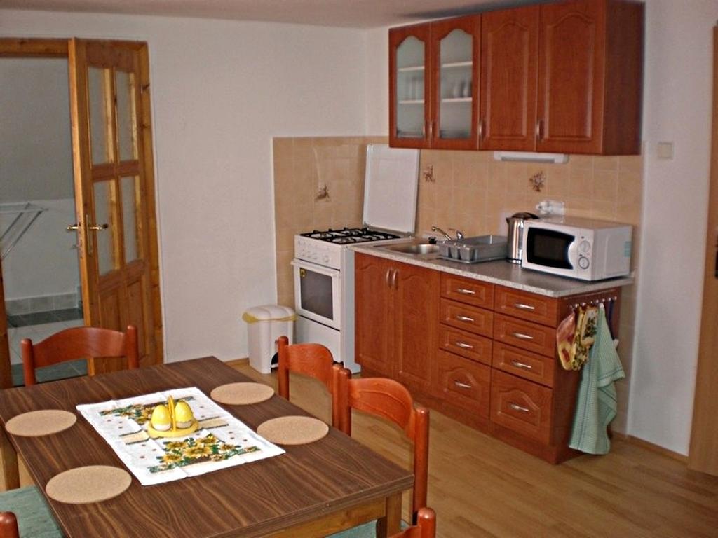 Penzion Apartmány U Semušky Pernink Ruang foto